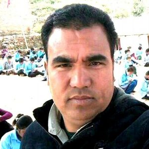 छाउपडी गोठ भत्काउने अभियानमा अवरोध गर्ने शिक्षकविरुद्ध उजुरी छाउपडी गोठ भत्काउने अभियानमा अवरोध गर्ने शिक्षकविरुद्ध उजुरी