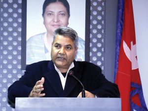 गाली बेइज्तीको उजुरी लिएर गोकुल बास्कोटा पुगे अदालत