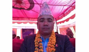 अछामका चौरपाटी गाउँपालिकाका अध्यक्षद्वारा भारतमा अलपत्र नेपालीलाई खाद्यान्न सहयोग