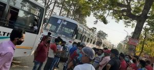 मुख्यमन्त्रीका स्वकीय सचिवको गलत सुचनाले नेपालीहरु सिमामा अलपत्र
