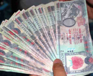 दशैका लागि सरकारी शिक्षकले नपढाइ ४ महिनाको तलब थाप्दै, निजीकालाई चुलो बाल्नै मुस्किल