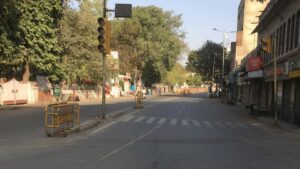 भारतमा कोरोना संक्रमण बढेपछि फेरि कर्फ्यु भारतमा कोरोना संक्रमण बढेपछि फेरि कर्फ्यु