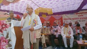 मन्त्री सुबेदीले गीतबाटै भने, ‘भाषा, सँस्कृति जोगाऔं’ (भिडियोसहित) मन्त्री सुबेदीले गीतबाटै भने, ‘भाषा, सँस्कृति जोगाऔं’ (भिडियोसहित)