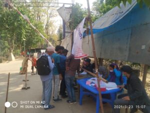 भारतबाट आएका नेपालीमध्ये एकैदिन चार जनामा कोरोना संक्रमण, संक्रमितलाई सोझै घर पठाइँदै भारतबाट आएका नेपालीमध्ये एकैदिन चार जनामा कोरोना संक्रमण, संक्रमितलाई सोझै घर पठाइँदै