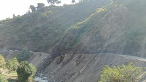 केआईसिंह राजमार्ग पुनः अवरुद्ध (भिडिओसहित)