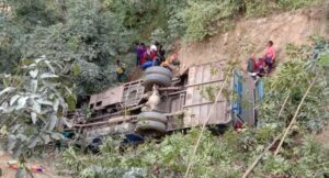 बैतडीमा बस दुर्घटना, आठजना घाइते बैतडीमा बस दुर्घटना, आठजना घाइते