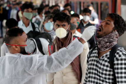 भारतमा दैनिक कोरोना संक्रमितको संख्या ३ लाख नाघ्यो