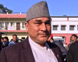 अल्पमतमा परेपछि सुदूरपश्चिमका मुख्यमन्त्रीले गरे सदस्यता अध्यावधिक