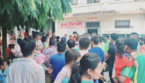 धनगढीको सेती अस्पतालमा पूर्व माननीयका भाइको मृत्यु, लापरबाही गरेको भन्दै आन्दोलन धनगढीको सेती अस्पतालमा पूर्व माननीयका भाइको मृत्यु, लापरबाही गरेको भन्दै आन्दोलन