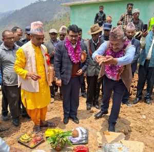 भारतको सहयोगमा बैतडीमा विद्यालय भवन बन्दै