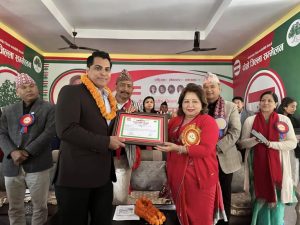 कैलाली उद्योग वाणिज्य संघका वरिष्ट उपाध्यक्ष ओझा सम्मानित कैलाली उद्योग वाणिज्य संघका वरिष्ट उपाध्यक्ष ओझा सम्मानित