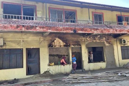 सुदूरपश्चिम प्रदेश सभा सञ्चालनका लागि मर्मत गरिँदै भवन