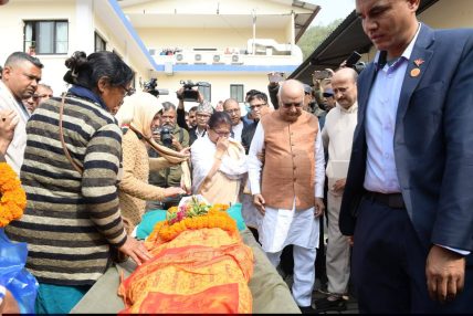 ओलीका पिताको निधनमा कांग्रेस र नेकपाका शीर्ष नेताद्वारा दु:ख व्यक्त