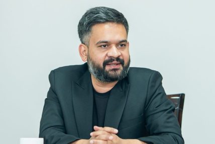 सङ्घ–प्रदेश समन्वय सुदृढ गर्न प्रधानमन्त्री सातै प्रदेशका मुख्यमन्त्रीसँग छलफल गर्दै