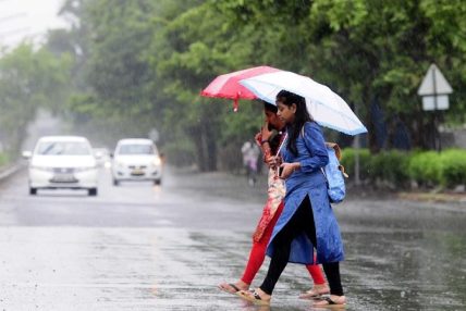 पश्चिमी र स्थानीय वायु तथा न्यून चापीय क्षेत्रको प्रभाव कायमै, आज सातै प्रदेशमा चट्याङ्गसहित वर्षाको सम्भावना