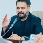 दलको झण्डा र झोला निषेध, प्रणाली सुधारका लागि कठोर निर्णय लिएको प्रधानमन्त्रीको टिप्पणी