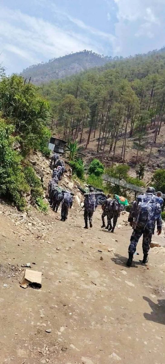 सशस्त्र प्रहरी बलको टोली बाजुरा र हुम्लाको सीमा लाम्पाटा पुग्यो