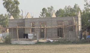 शुक्लाफाँटाका विपन्न बस्तिमा सुरक्षित पक्की घर बन्न थालेपछि.. शुक्लाफाँटाका विपन्न बस्तिमा सुरक्षित पक्की घर बन्न थालेपछि..