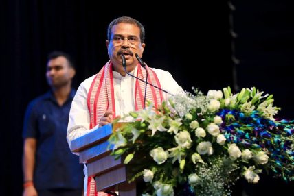 भारतका शिक्षामन्त्री धर्मेन्द्र प्रधानले दिए राजीनामा