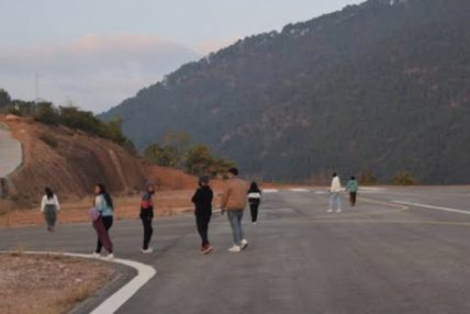 करोडौँ खर्चको विमानस्थल  टिकटक बनाउने थलोमा सीमित