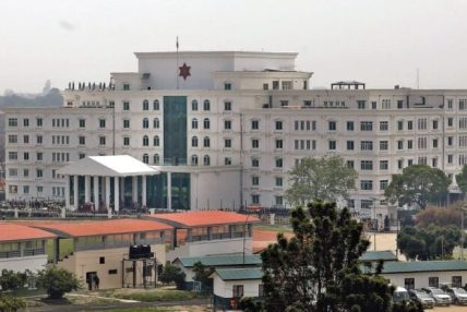 सेनाको नयाँ तलबमान : प्रधान सेनापतिदेखि सिपाहीसम्म महिनामा कसले कति पाउँछन् ? (सूचीसहित)