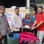 बाजुराका बाढीपहिरो प्रभावितलाई राहत सामग्री वितरण