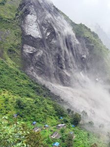 पहिरोले थुनिएको चमेलिया नदीको अवरोध खुल्यो पहिरोले थुनिएको चमेलिया नदीको अवरोध खुल्यो
