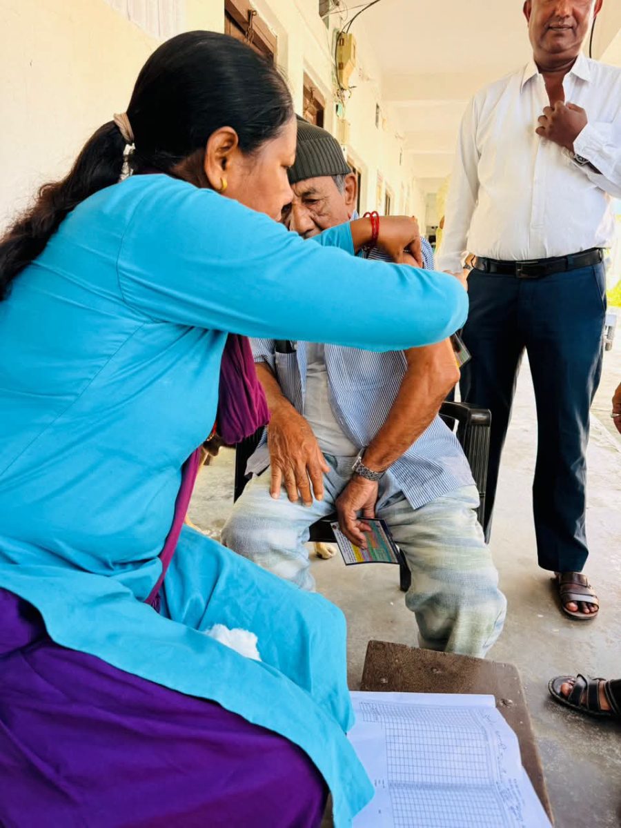 कैलालीमा जेई खोप अभियान : तीन पालिकामा एक लाखभन्दा बढीले लगाए