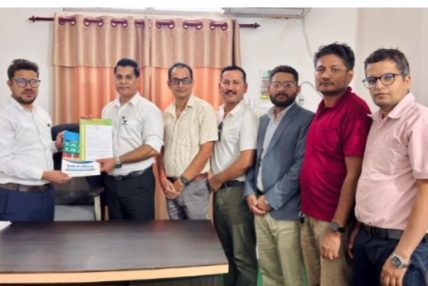 हवाई भाडामा घटाउन माग गर्दै कैलाली उद्योग वाणिज्य संघको प्रधानमन्त्रीलाई ज्ञापनपत्र