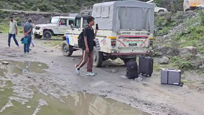 छ महिनापछि खुल्यो मार्तडी–कोल्टी सडक, जिप चले पनि बस अझै रोकिए